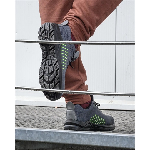 Neo 82-162-43 Munkavédelmi cipő, S1 FO, textil felsőrész, acélbetét, csúszásmentes talp 43-as